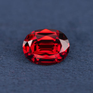 12.34 cts ; 15.69 x 12.23 x  7.77 mm ; 1851€